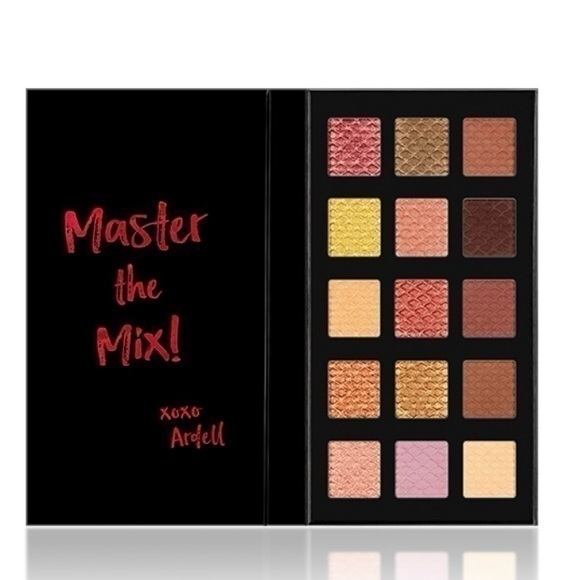 Ardell Other - Ardell pro eyeshadow palette